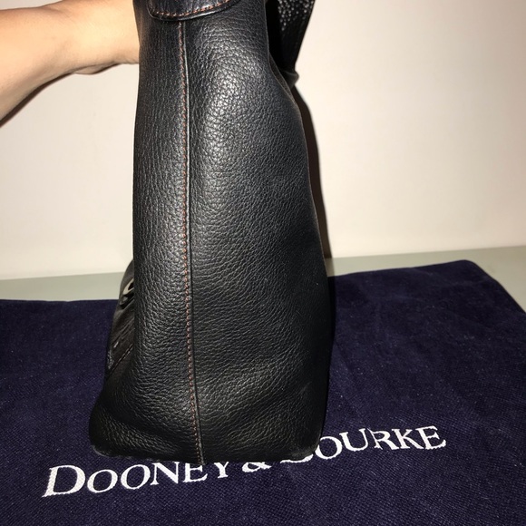 Dooney & Bourke hobo handbag - Picture 12 of 12